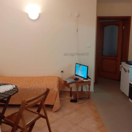 Private Studio Intsaraki - Sveti Vlas Esterno foto