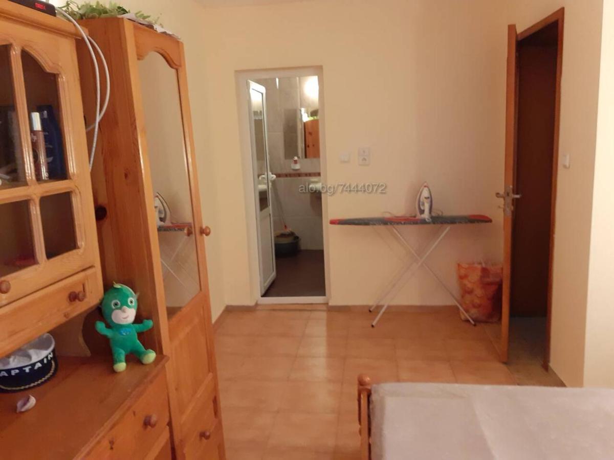Private Studio Intsaraki - Sveti Vlas Esterno foto